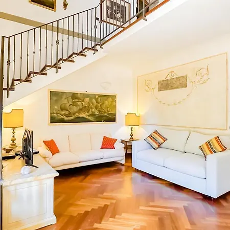 Machiavelli Superior House * Florenz